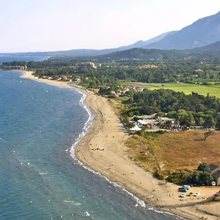 La Corse Turquoise Et Sable Fin